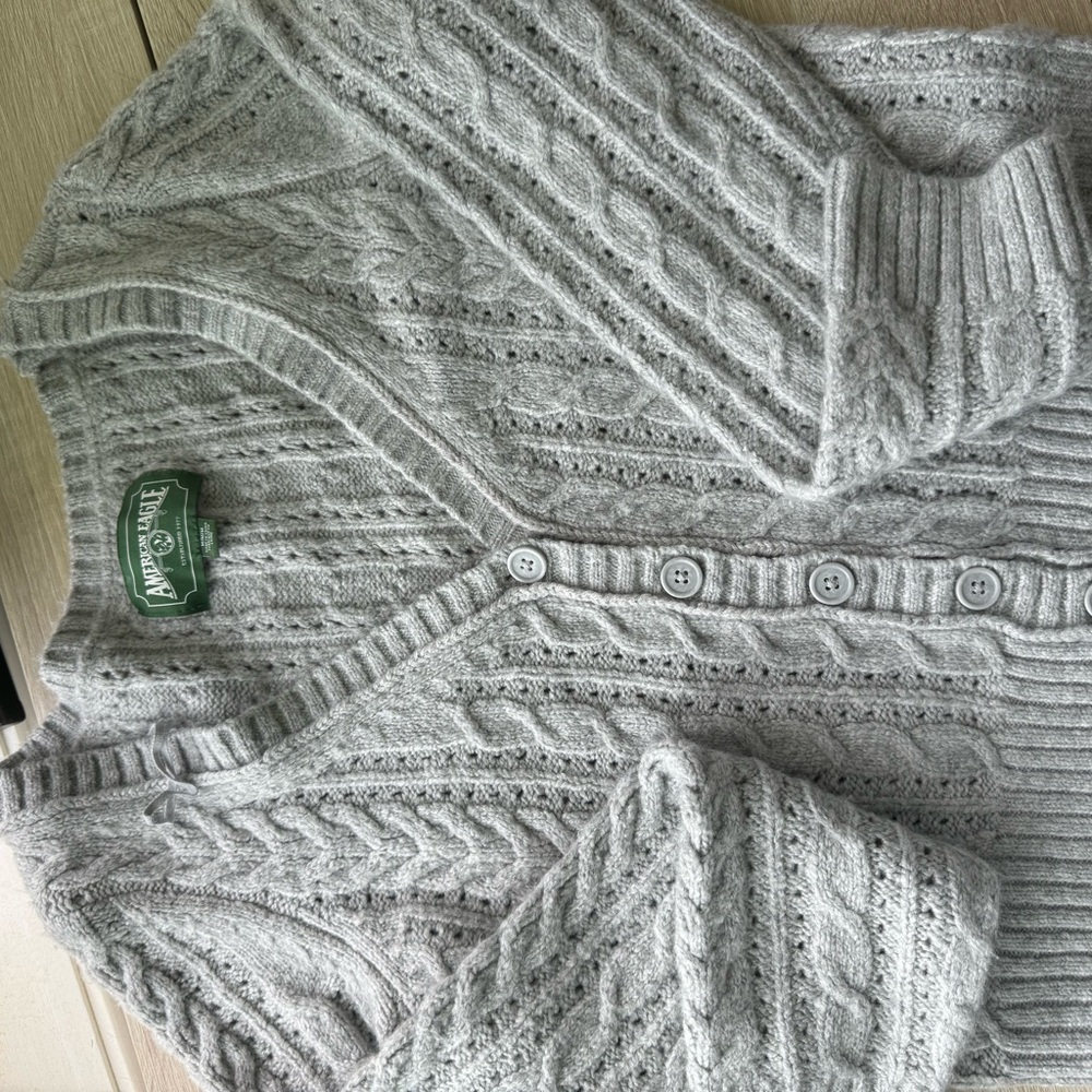 American Eagle Grey Sweater